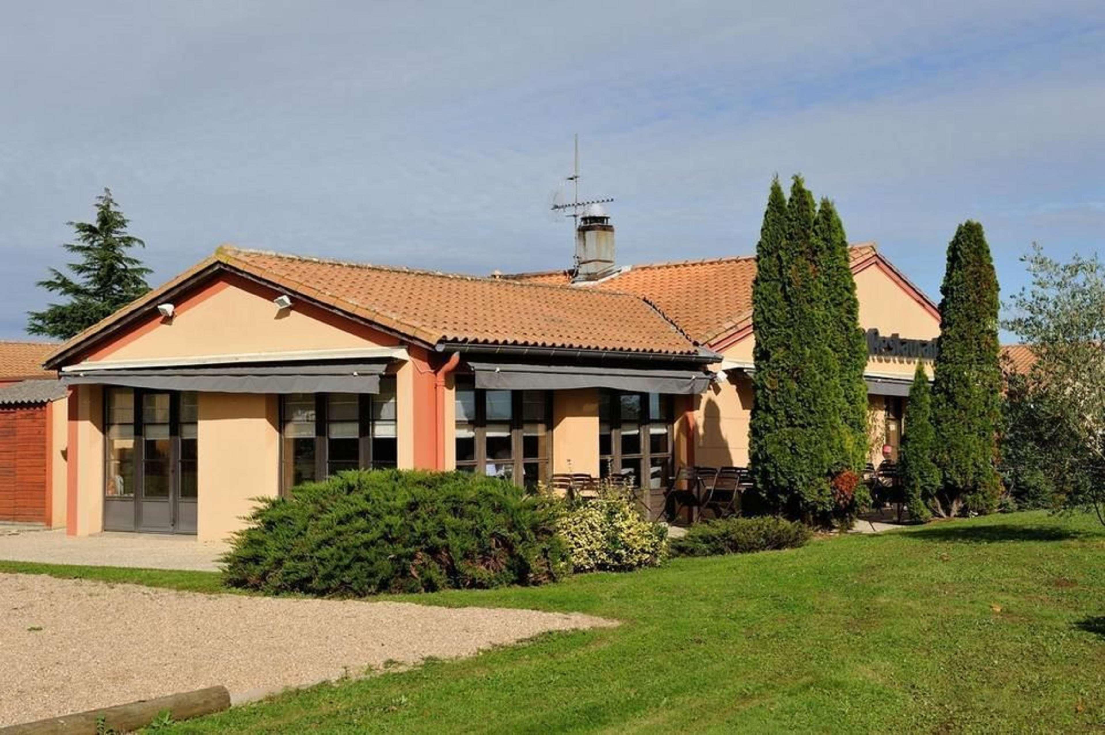 Kyriad Niort - La Creche Zewnętrze zdjęcie