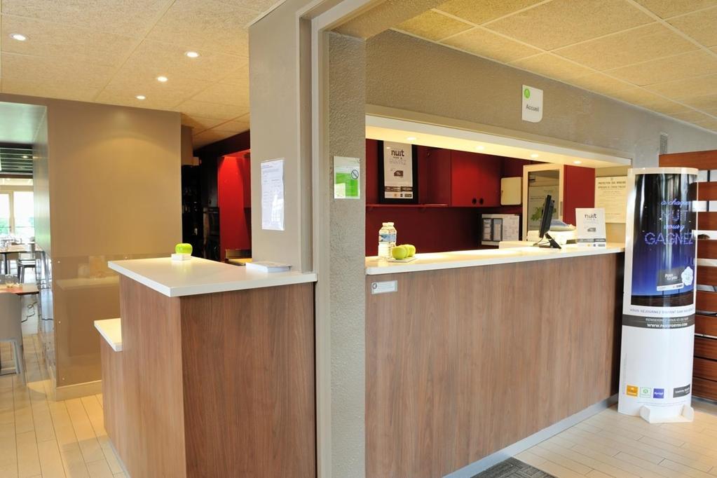 Kyriad Niort - La Creche Zewnętrze zdjęcie